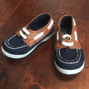 h and m boat shoes